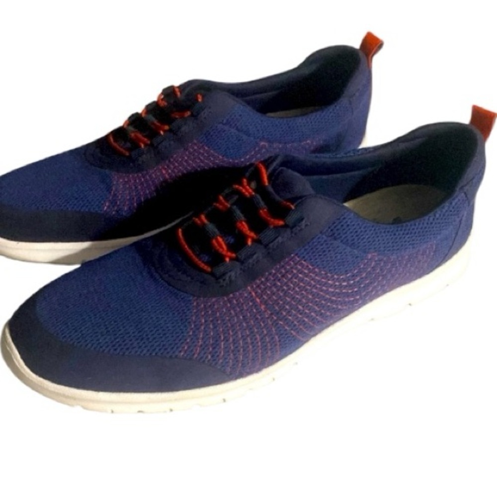 CLARKS Cloudsteppers Sneakers, Sz 9.5, EU41, Athletic, Comfort, Slip on